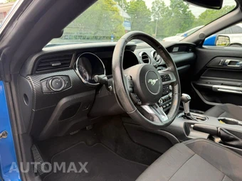 2017 Ford Mustang V6 Coupe - miniatura 10