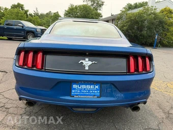 2017 Ford Mustang V6 Coupe - miniatura 5