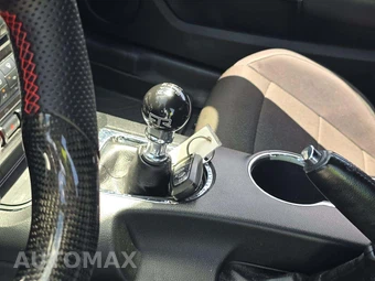 2017 Ford Mustang V6 Coupe – miniatura 8