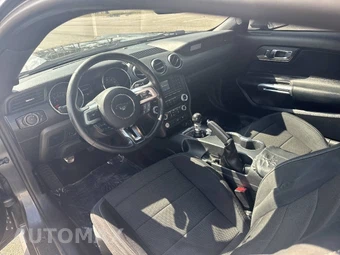 2017 Ford Mustang V6 Coupe - miniatura 16