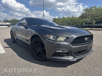 2017 Ford Mustang V6 Coupe - miniatura 2