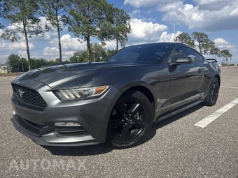 2017 Ford Mustang V6 Coupe - miniatura 3