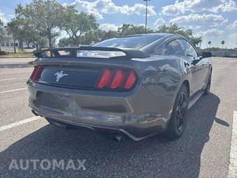 2017 Ford Mustang V6 Coupe - miniatura 8