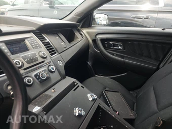 2017 Ford Police Interceptor Sedan – miniatura 11
