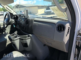 2017 Ford Super Duty E-350 Cutaway - miniatura 17