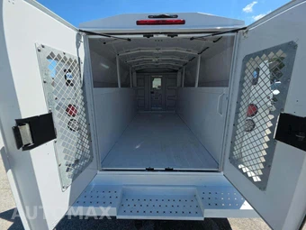 2017 Ford Super Duty E-350 Cutaway - miniatura 21