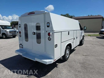 2017 Ford Super Duty E-350 Cutaway - miniatura 3