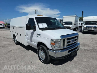 2017 Ford Super Duty E-350 Cutaway - miniatura 4