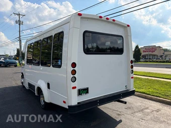2017 Ford Super Duty E-350 Cutaway DRW - miniatura 10