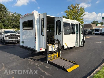 2017 Ford Super Duty E-350 Cutaway DRW - miniatura 20