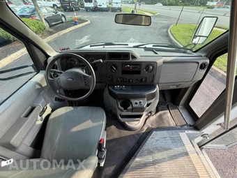 2017 Ford Super Duty E-350 Cutaway DRW - miniatura 25