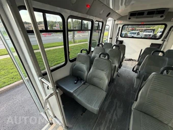 2017 Ford Super Duty E-350 Cutaway DRW - miniatura 31