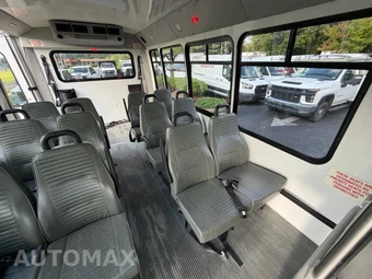 2017 Ford Super Duty E-350 Cutaway DRW - miniatura 32