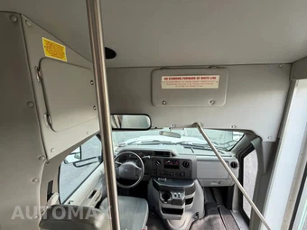 2017 Ford Super Duty E-350 Cutaway DRW - miniatura 43