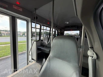 2017 Ford Super Duty E-350 Cutaway DRW - miniatura 53