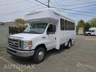 2017 Ford Super Duty E-350 Cutaway DRW