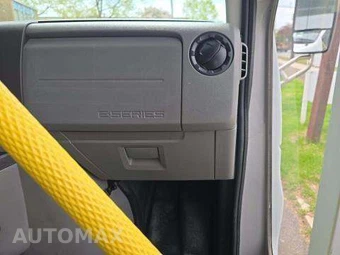 2017 Ford Super Duty E-350 Cutaway DRW - miniatura 18