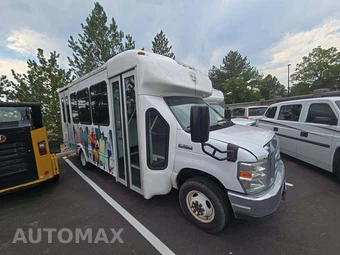 2017 Ford Super Duty E-350 Cutaway DRW - miniatura 4
