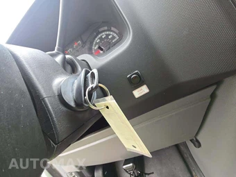 2017 Ford Super Duty E-350 Cutaway DRW – miniatura 8