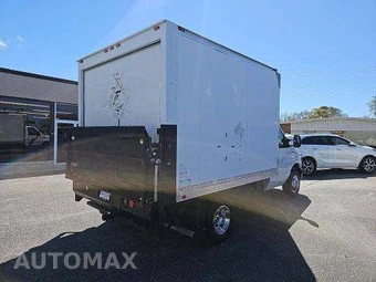 2017 Ford Super Duty E-350 Cutaway DRW - miniatura 4