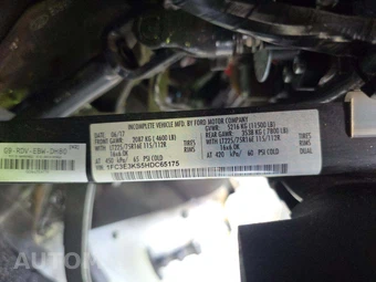 2017 Ford Super Duty E-350 Stripped Chassis DRW - miniatura 2