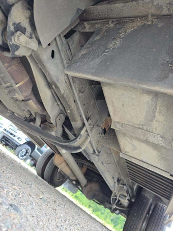 2017 Ford Super Duty E-350 Stripped Chassis DRW - miniatura 4