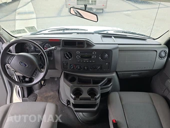 2017 Ford Super Duty E-450 Cutaway DRW 158.0" WB - miniatura 11