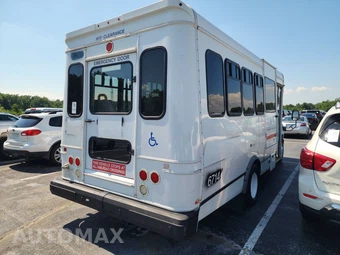 2017 Ford Super Duty E-450 Cutaway DRW - miniatura 4