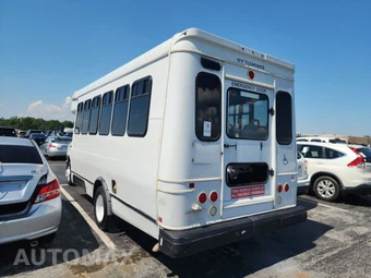 2017 Ford Super Duty E-450 Cutaway DRW - miniatura 6