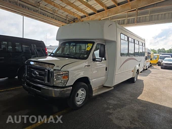 2017 Ford Super Duty E-450 Cutaway DRW