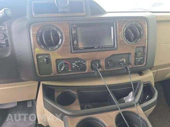 2017 Ford Super Duty E-450 Cutaway DRW - miniatura 10