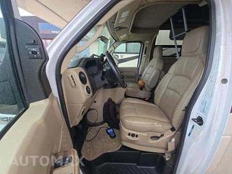 2017 Ford Super Duty E-450 Cutaway DRW - miniatura 6