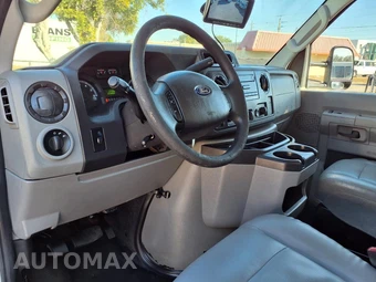 2017 Ford Super Duty E-450 Cutaway DRW - miniatura 10