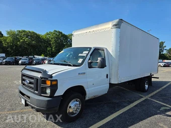 2017 Ford Super Duty E-450 Cutaway DRW