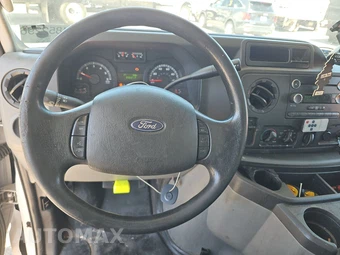 2017 Ford Super Duty E-450 Cutaway DRW – miniatura 10