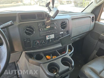 2017 Ford Super Duty E-450 Cutaway DRW – miniatura 11