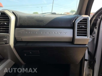 2017 Ford Super Duty F-250 Lariat Crew Cab Medium Bed - miniatura 19