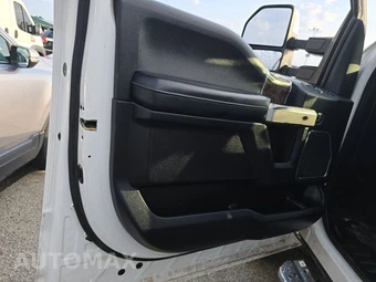 2017 Ford Super Duty F-250 Lariat Crew Cab Medium Bed - miniatura 15