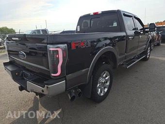 2017 Ford Super Duty F-250 Lariat Crew Cab Medium Bed - miniatura 4