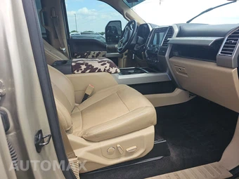 2017 Ford Super Duty F-250 Lariat Crew Cab Medium Bed - miniatura 14