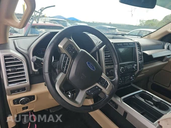 2017 Ford Super Duty F-250 Lariat Crew Cab Medium Bed - miniatura 16