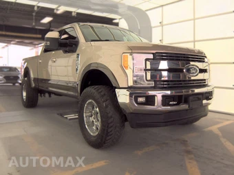 2017 Ford Super Duty F-250 Lariat Crew Cab Medium Bed - miniatura 4