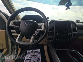 2017 Ford Super Duty F-250 Lariat Crew Cab Medium Bed - miniatura 10