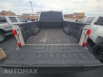 2017 Ford Super Duty F-250 Lariat Crew Cab Medium Bed - miniatura 14