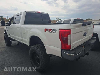 2017 Ford Super Duty F-250 Lariat Crew Cab Medium Bed - miniatura 2