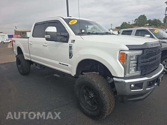 2017 Ford Super Duty F-250 Lariat Crew Cab Medium Bed - miniatura 4