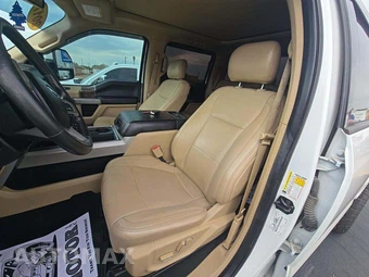 2017 Ford Super Duty F-250 Lariat Crew Cab Medium Bed - miniatura 6