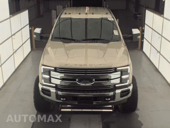 2017 Ford Super Duty F-250 Lariat Crew Cab Medium Bed - miniatura 2