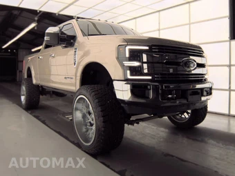 2017 Ford Super Duty F-250 Lariat Crew Cab Medium Bed - miniatura 3