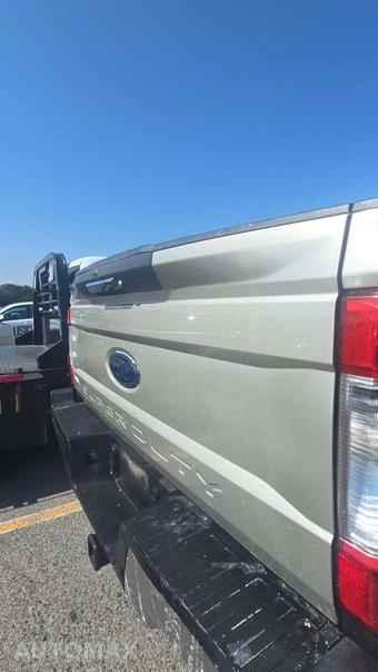 2017 Ford Super Duty F-250 Lariat Crew Cab Medium Bed - miniatura 33